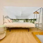 Beach Flat For Family & Groups