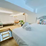 Beach Flat For Family & Groups