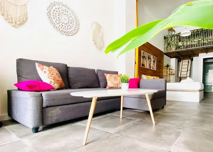 Beach Flat For Family & Groups